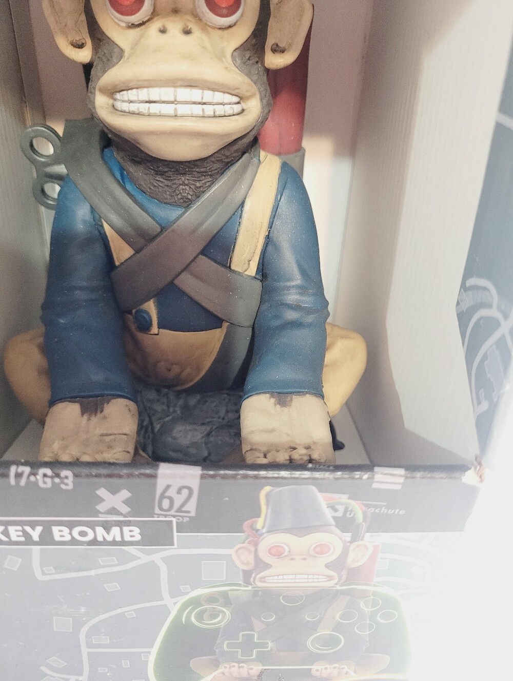 Call of Duty Monkey Bomb Cable Guy Phone Controller Holder - Picture 3 of 8